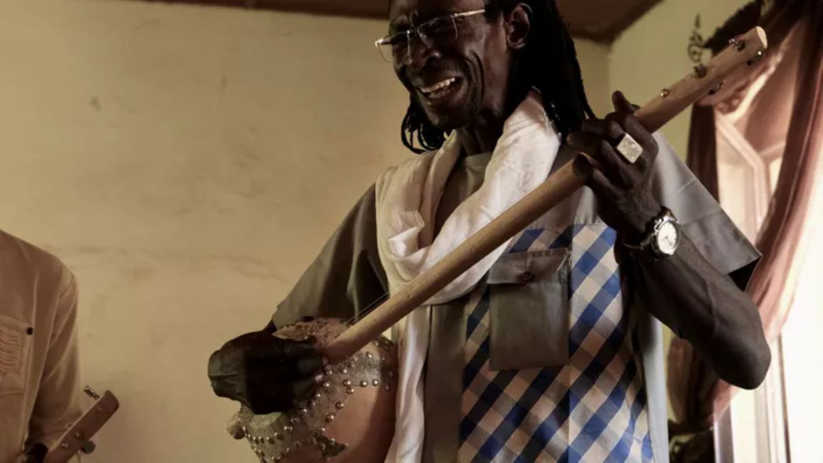 Au Niger, les maîtres de la musique traditionnelle et leurs instruments menacés de disparaître